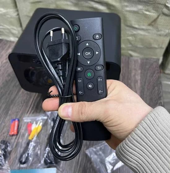 ویدیو پرژکتور یومی یو مدل U8 PRO — تصویر ۶