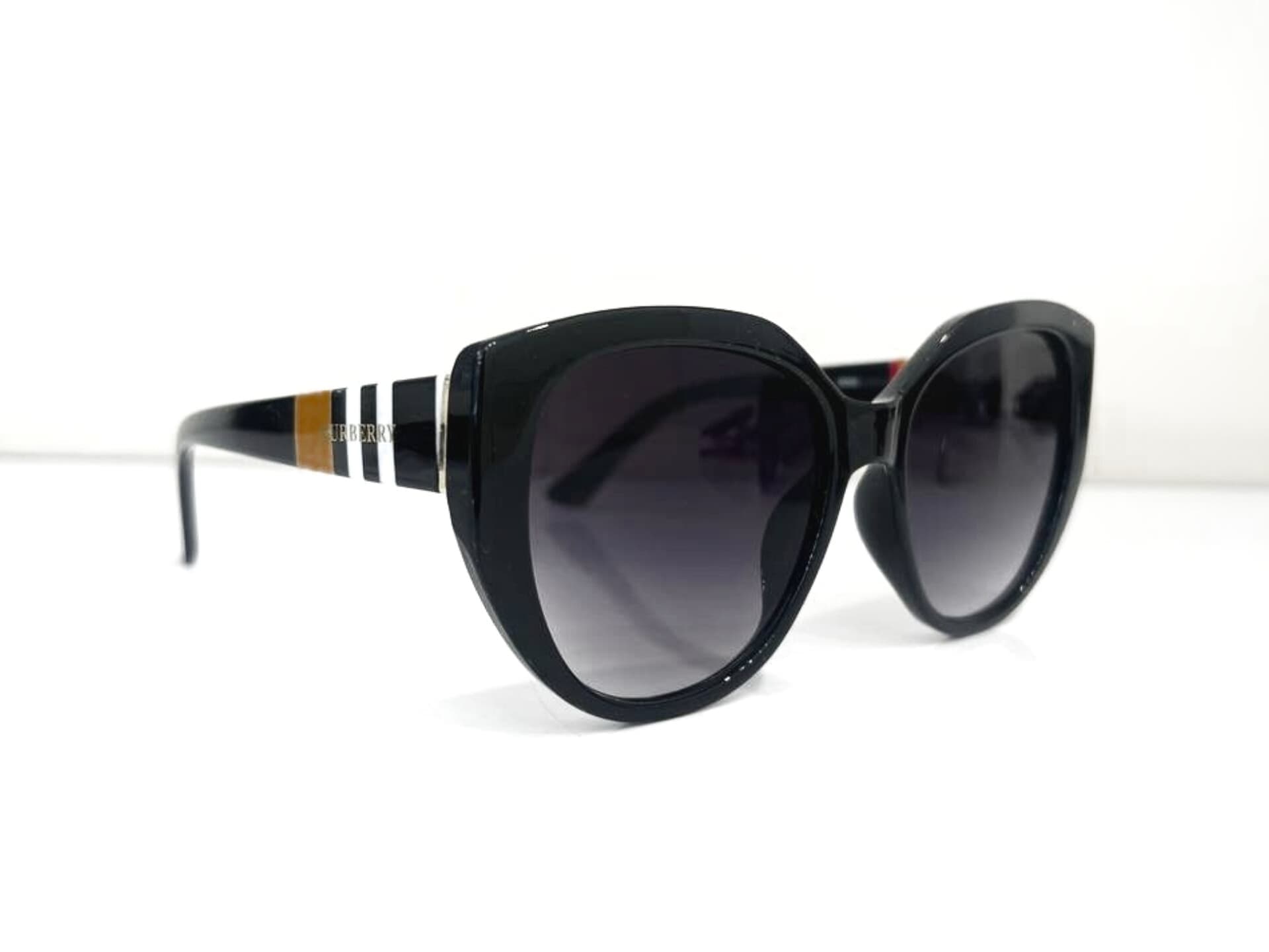 عینک آفتابی زنانهBURBERRYمدل9690 — تصویر ۷