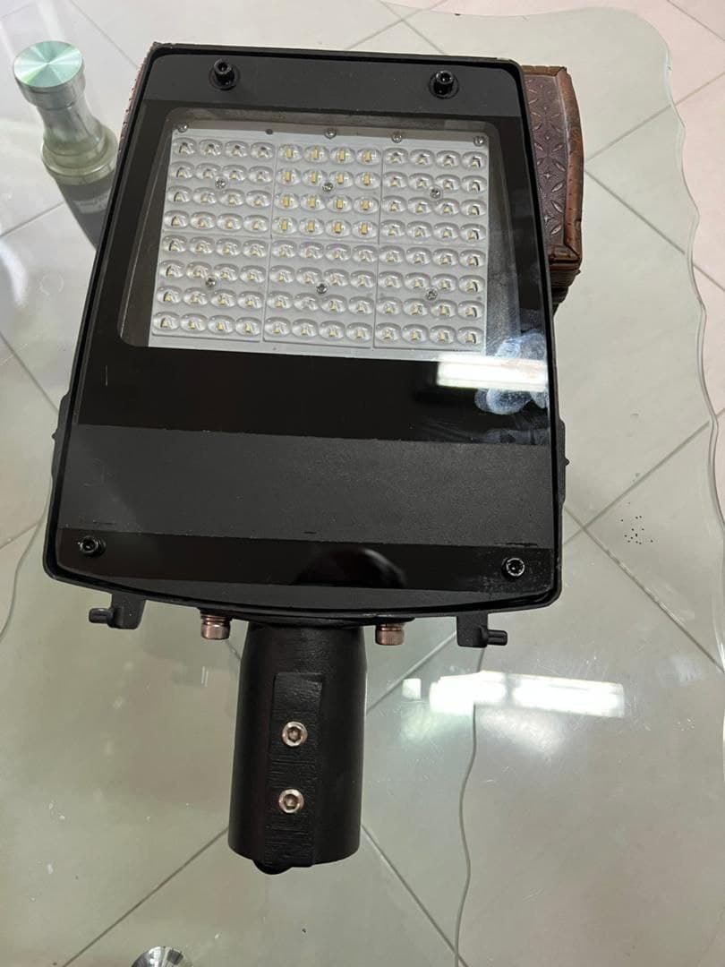 چراغ خیابانی 85 وات لنزدار آستیاژ