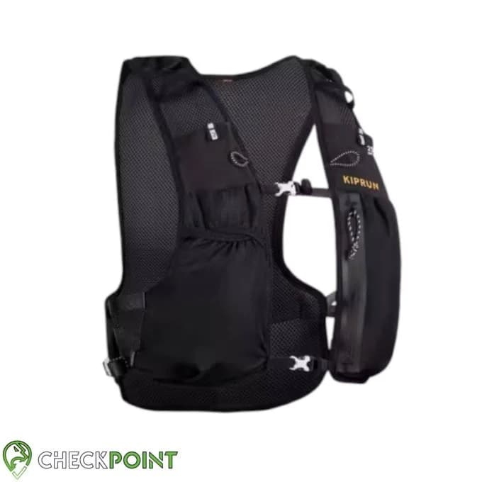 کوله رانینگ KIPRUN 5L BLACK بدن کمل بک — تصویر ۴