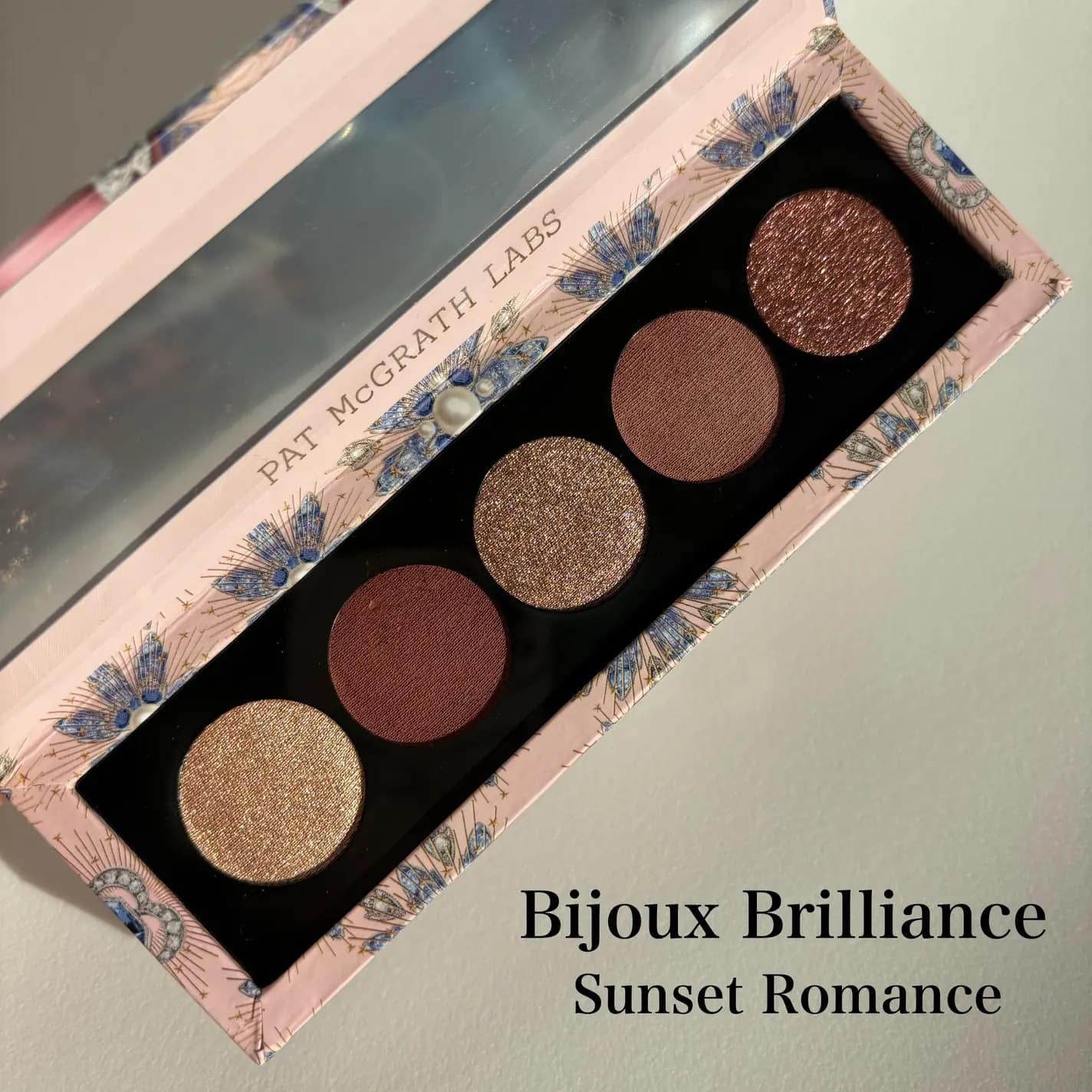 پالت سایه پت مکگرث Bijoux Brilliance – Sunset Romance | پنج رنگ — تصویر ۷