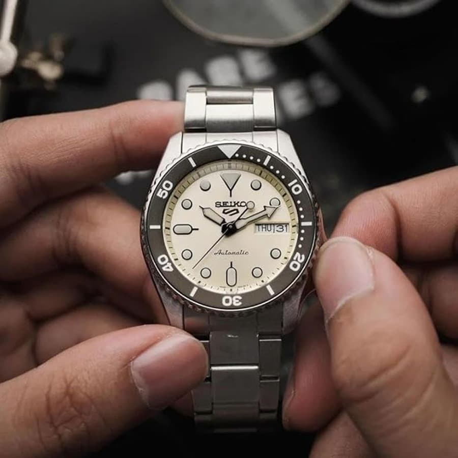 ساعت مردانه سیکو مدل SEIKO SRPK31K1 — تصویر ۱۰