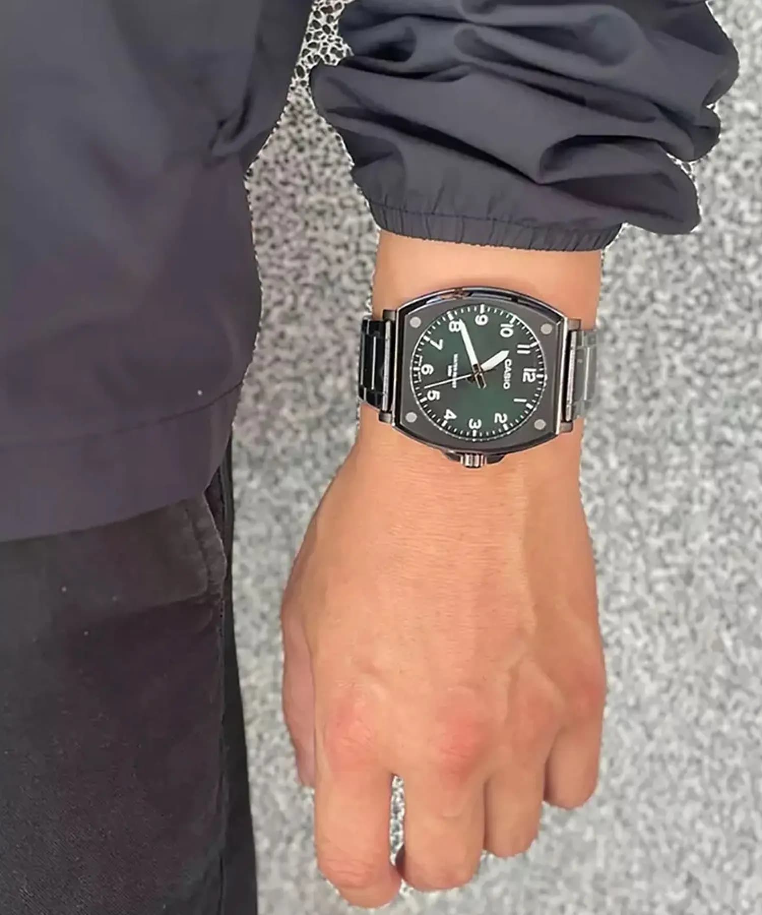 ساعت مردانه کاسیو مدل CASIO MTP-E730B-3AVDF — تصویر ۹