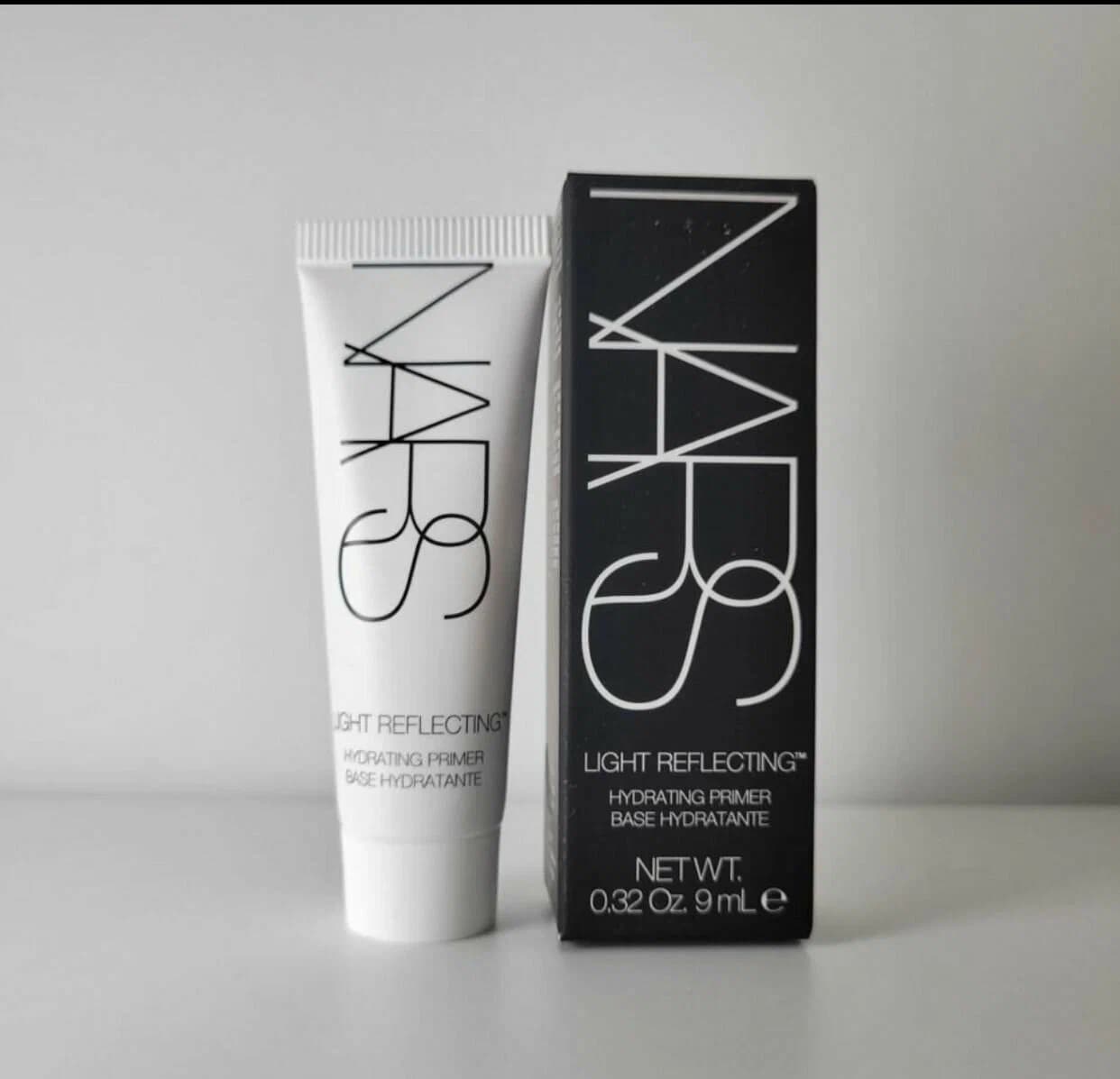 پرایمر آبرسان و درخشان‌کننده نارس (NARS Light Reflecting Hydrating Primer) – حجم ۹ میلی‌لیتر