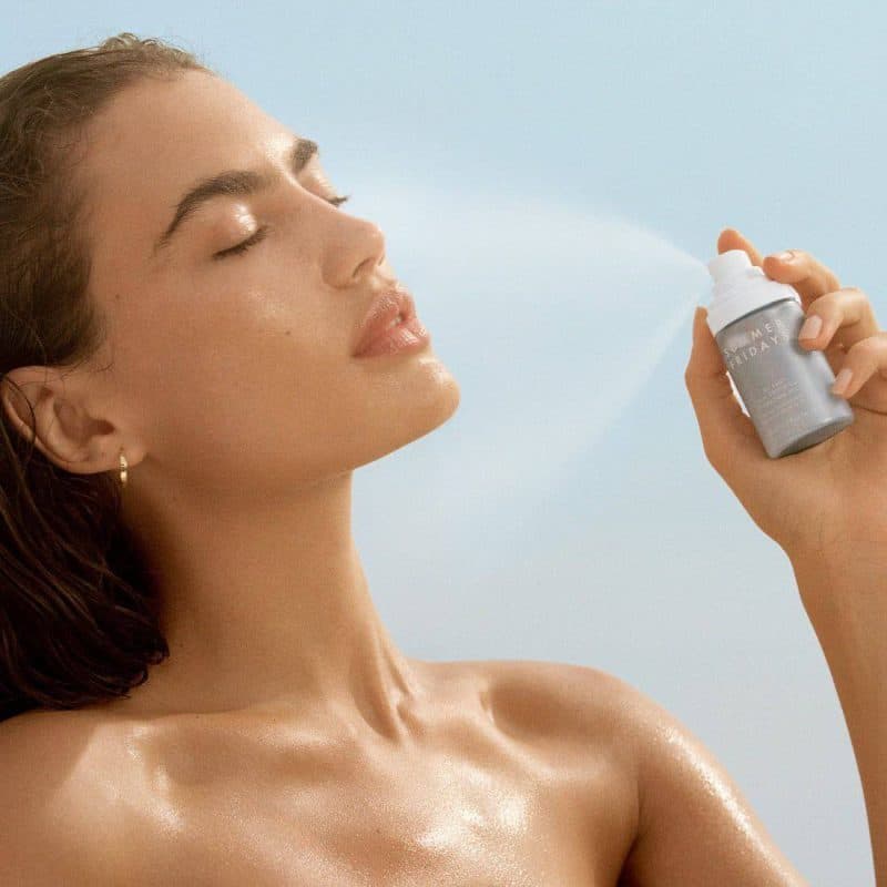 اسپری آبرسان و آرام‌بخش سامرفرایدی مدل جت لگ با جعبه SUMMER FRIDAYS JET LAG SKIN SOOTHING HYDRATION MIST — تصویر ۴