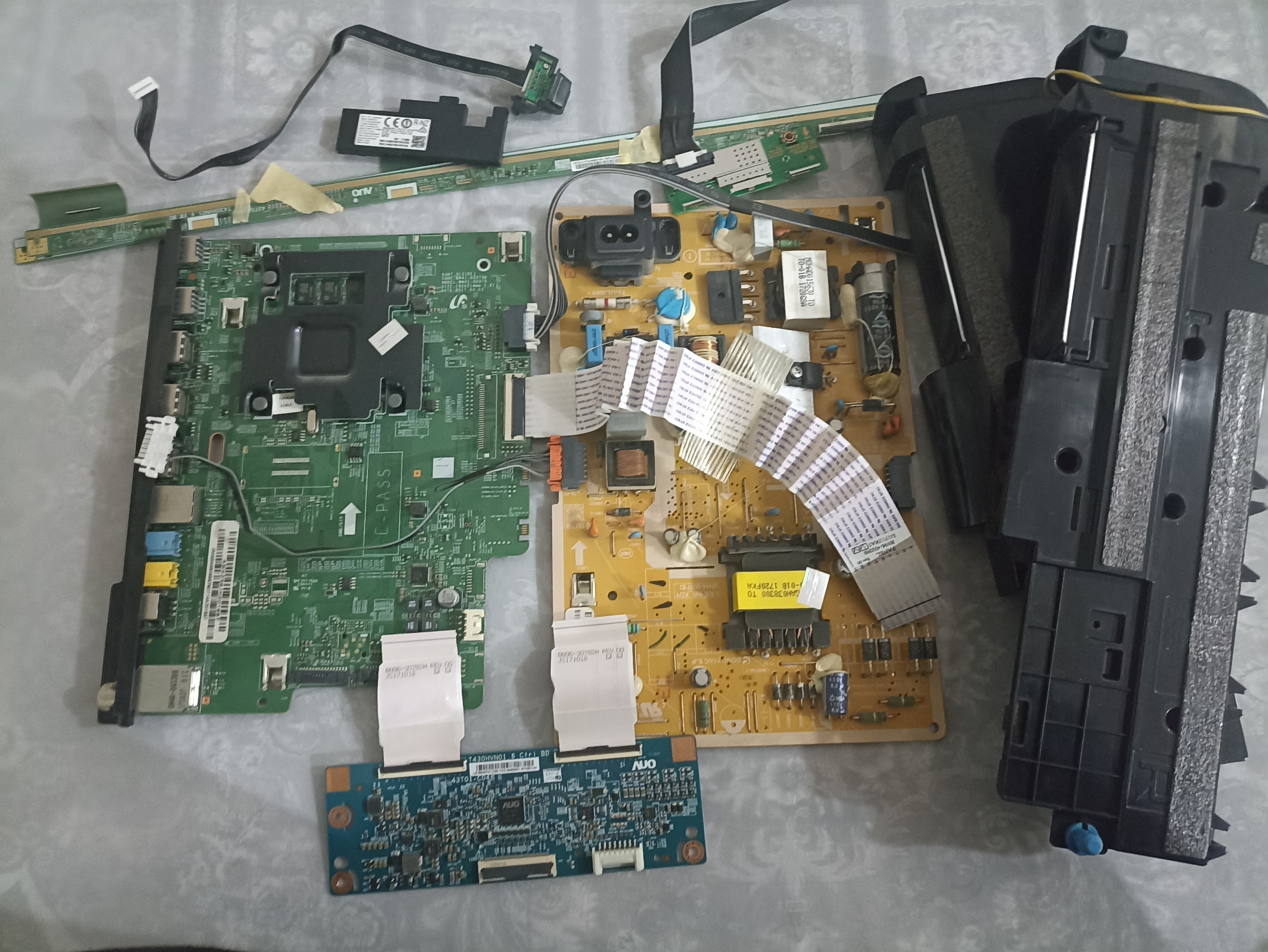 برد و منبع تغذیه تلویزیون LEDهوشمند سامسونگ مدلModel:uA43M6970AK