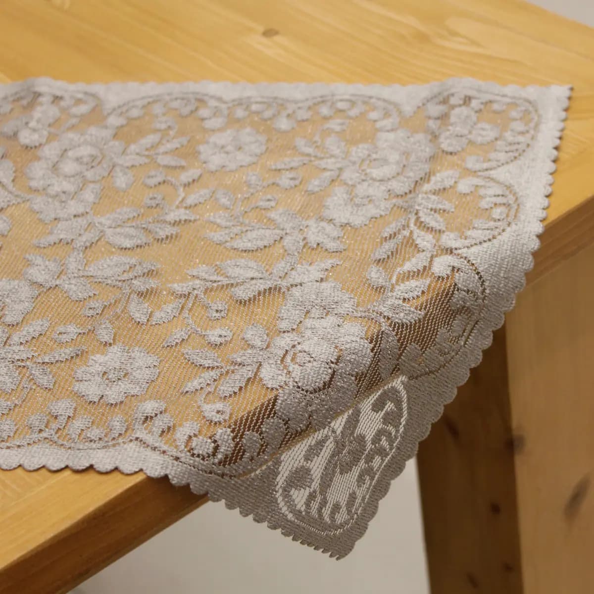 رومیزی تور سایز 30*30 — تصویر ۶