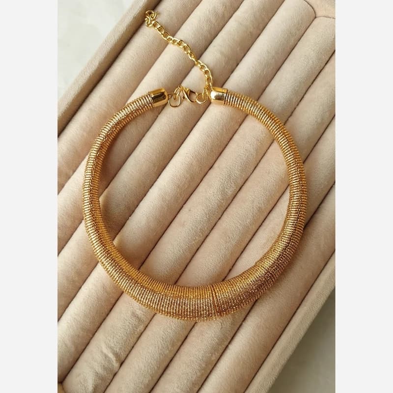 گردنبند طوق طلایی طوق گردن فشن طوق گردنبندفنری کد tg1201 گالری موژان حیدری — تصویر ۲