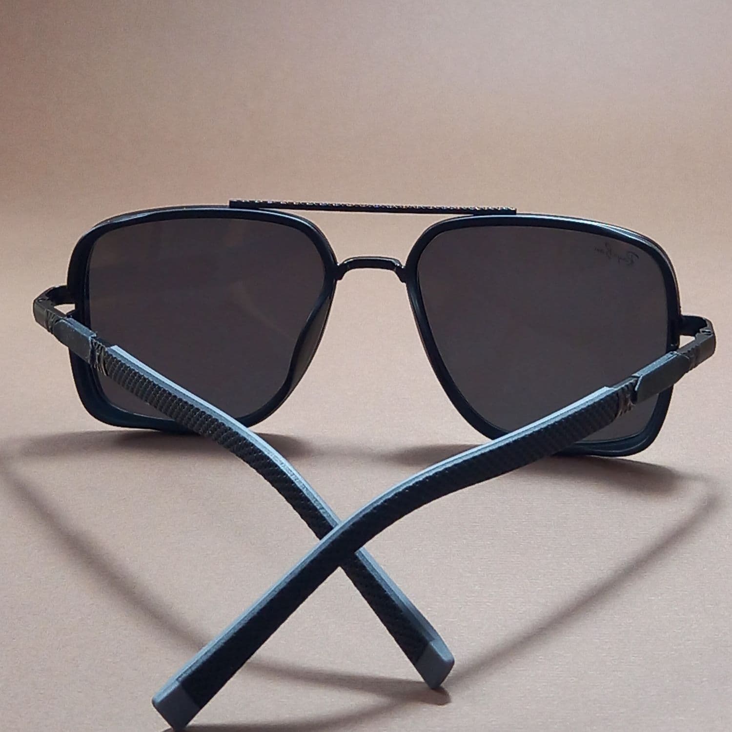 عینک آفتابی یونی‌سکس ری‌بن (RAY-BAN) مدل 7995 — تصویر ۴