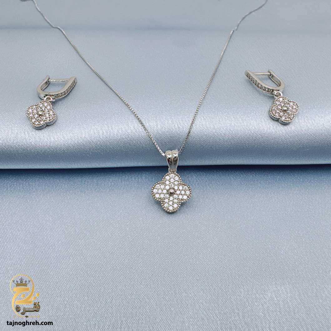 نیم ست نقره زنانه طرح ونکلیف تک گل مدل NSW H33