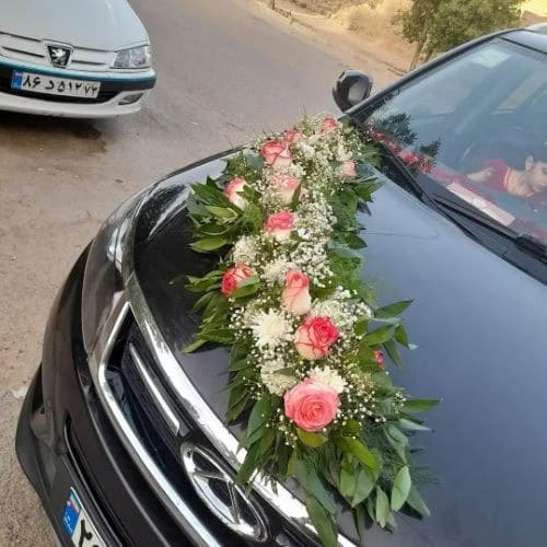 ماشین عروس با گل رز قرمز 148 — تصویر ۳
