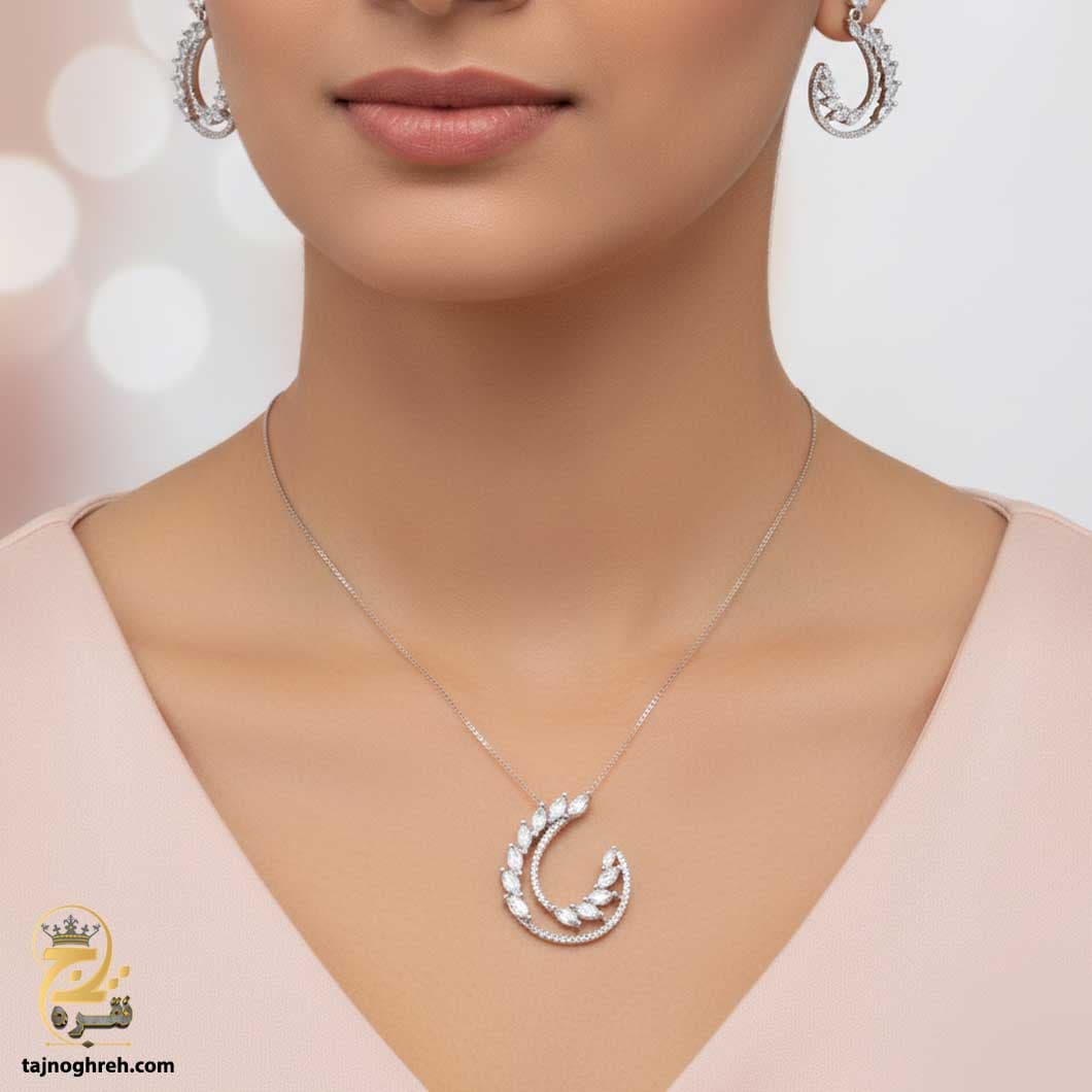 نیم ست نقره زنانه طرح نعل نگین دار مدل NSW N12 — تصویر ۳