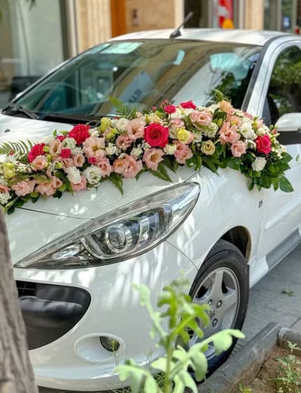 گل آرایی ماشین عروس سفید 120 — تصویر ۲