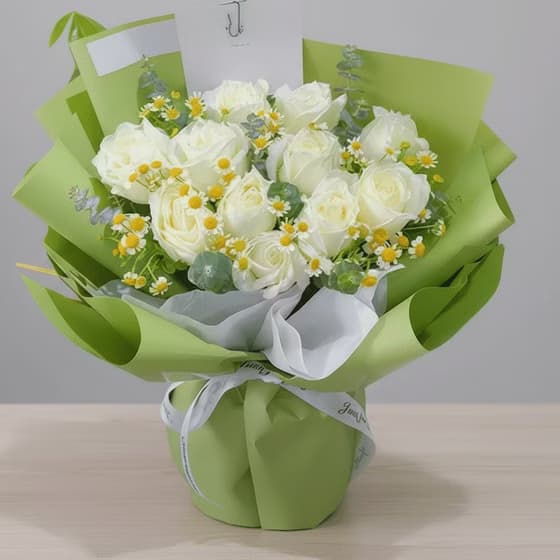 دسته گل ترکیبی رز سفید کلاسیک و بابونه کد 517