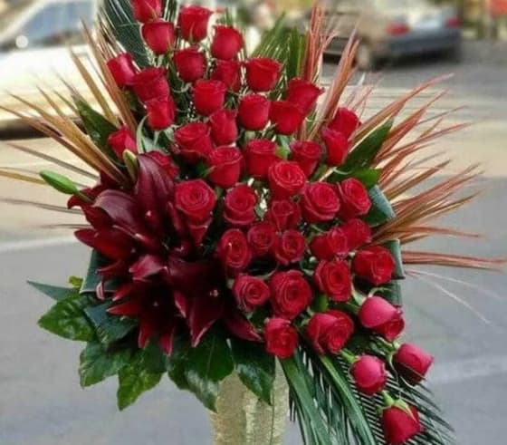 جام گل لاکچری رز قرمز و آنتریوم و لیلیوم آسلی کد 398 — تصویر ۲