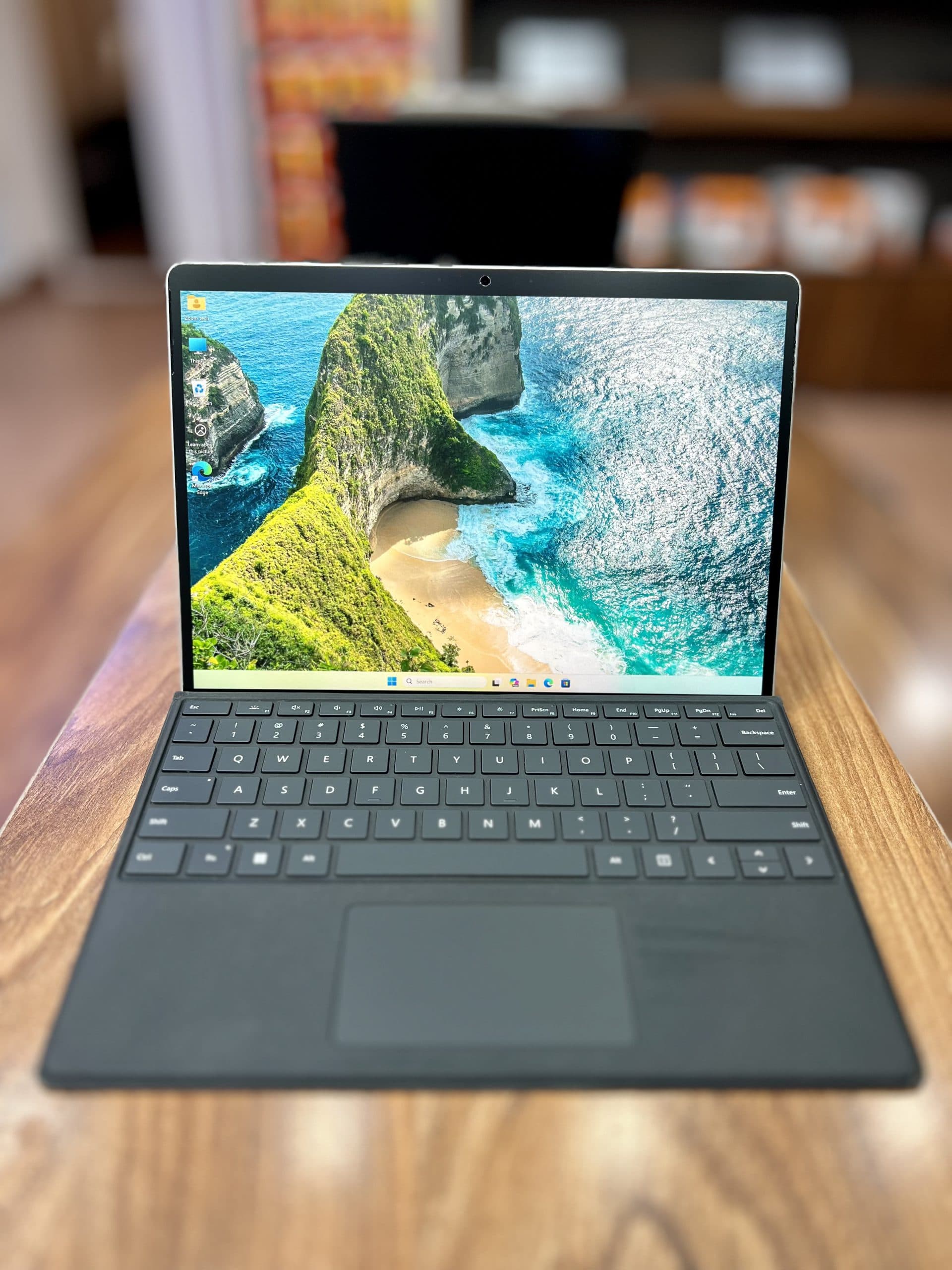 تبلت 13 اینچی مایکروسافت مدل Microsoft Surface Pro 9 i5-1245U 16GB 256GB SSD