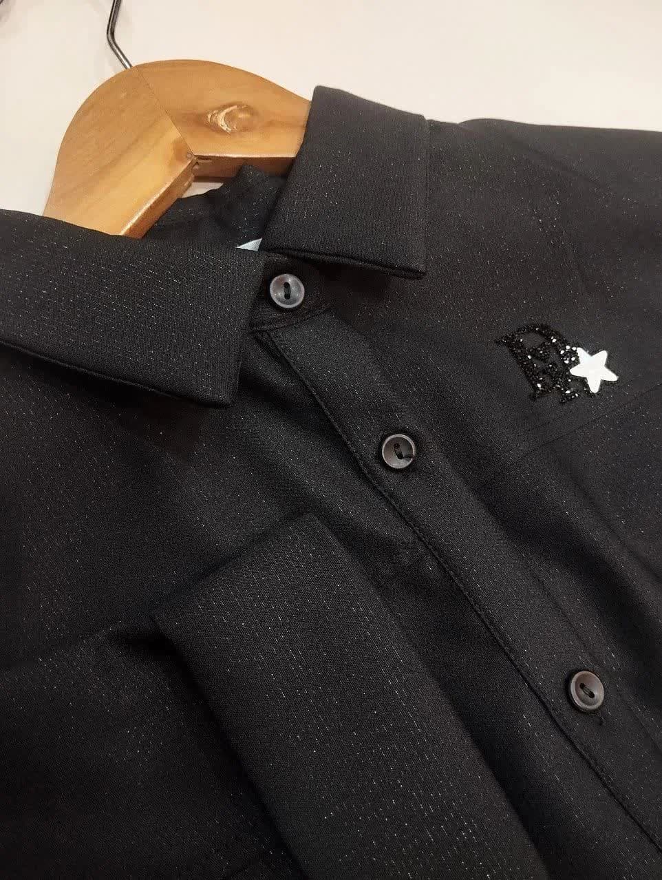 شومیز کراپ شاین مشکی — تصویر ۳