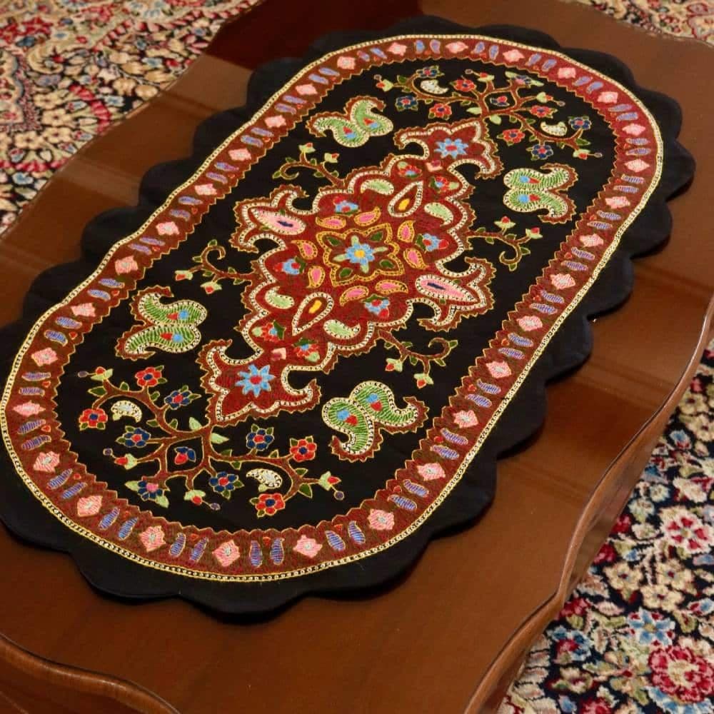 ست جلومبلی و عسلی بیضی مشکی با نخ گیاهی — تصویر ۲