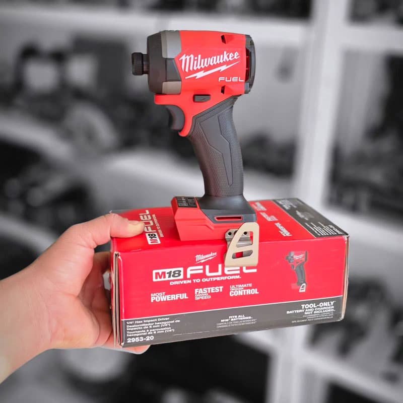اره افقی بر شارژی 18 ولت میلواکی M18 FUEL مدل 20-2719 — تصویر ۱۱