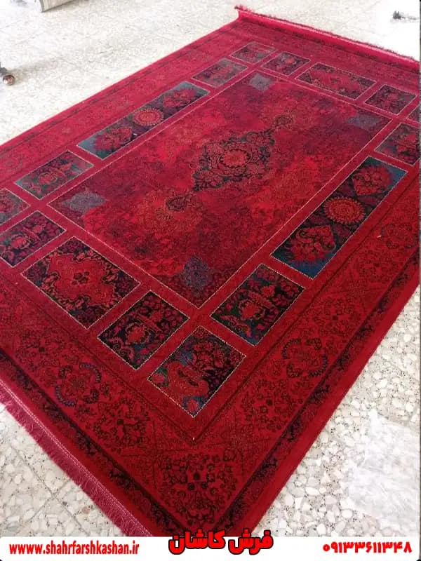 فرش کتیبه 700 شانه طرح جدید خشتی زمنیه لاکی
