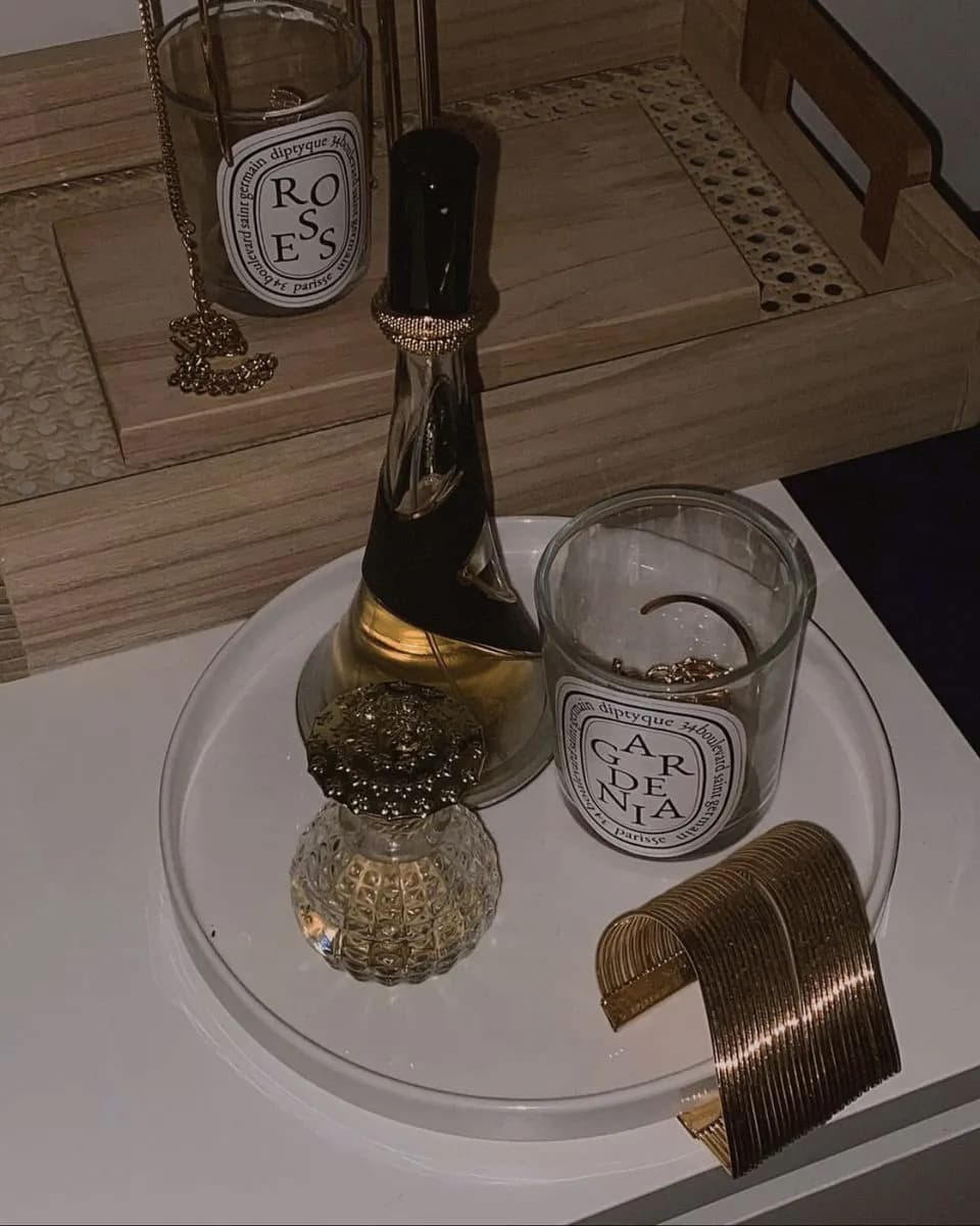 عطر ادکلن ریحانا ربل فلور زنانه اصل — تصویر ۵