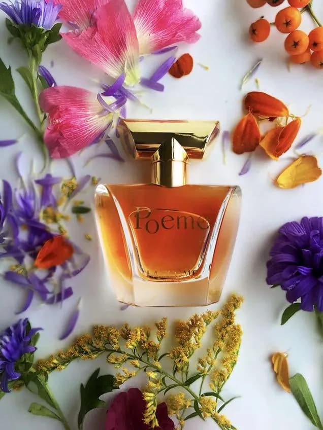عطر ادکلن لانکوم پوئم زنانه اصل — تصویر ۶