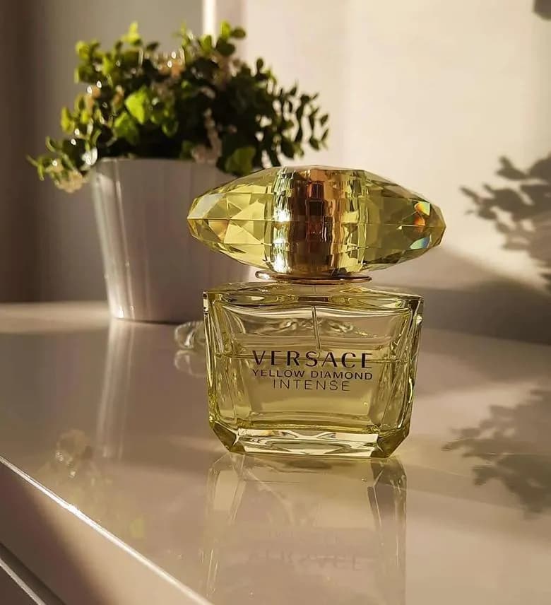 عطر ادکلن ورساچه یلو دیاموند اینتنس زنانه اصل — تصویر ۶