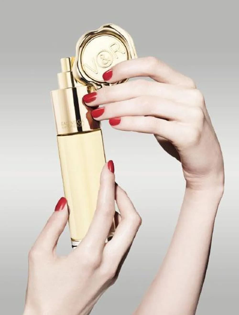 عطر ادکلن ویکتور اند رولف اومگا زنانه اصل — تصویر ۴