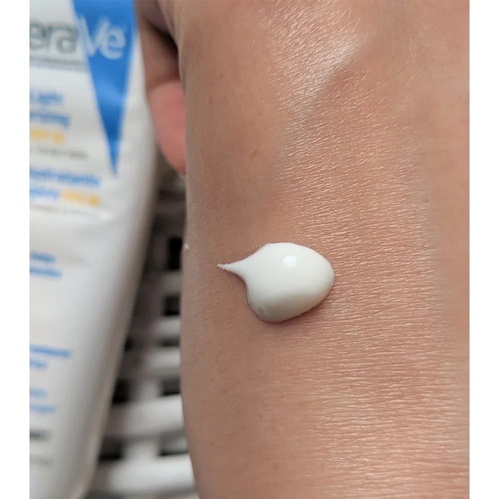 لوسیون ضدآفتاب و مرطوب‌کننده سراوی SPF 30 — تصویر ۶