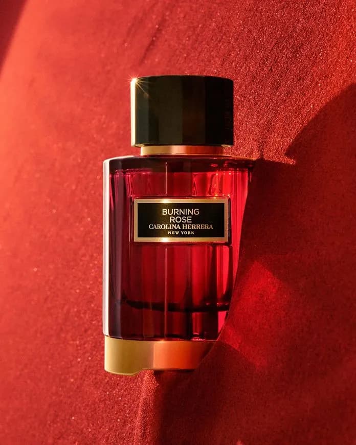 عطر ادکلن کارولینا هررا برنینگ رز اصل — تصویر ۵