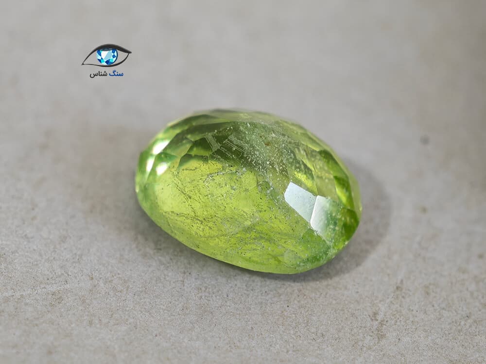 نگین زبرجد بیضی 4.7 قیراط — تصویر ۵