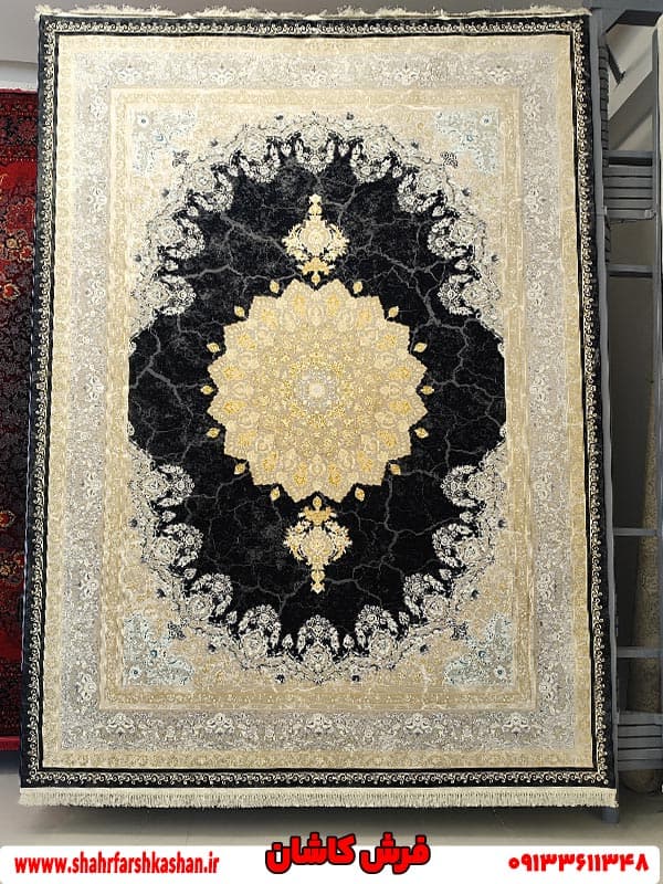 طرح آذرخش فرش ۱۲۰۰ شانه وینتیج طلایی زمینه سرمه ای