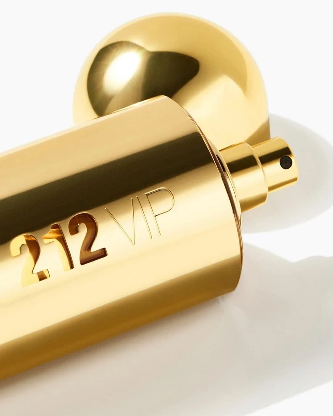 عطر ادکلن کارولینا هررا 212 وی آی پی زنانه اصل — تصویر ۵