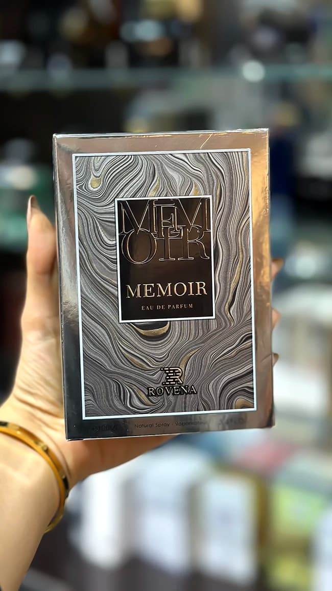عطر آمواج ممویر مردانه 100 میل؛ رایحه گرم و تند چرمی — تصویر ۳