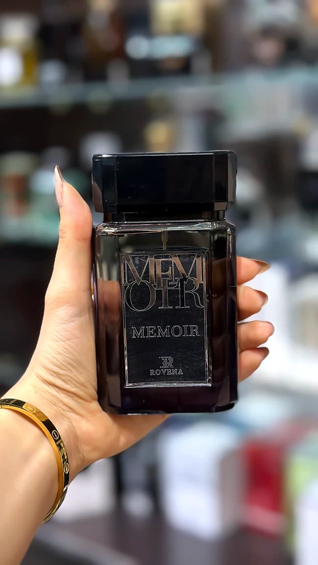 عطر آمواج ممویر مردانه 100 میل؛ رایحه گرم و تند چرمی