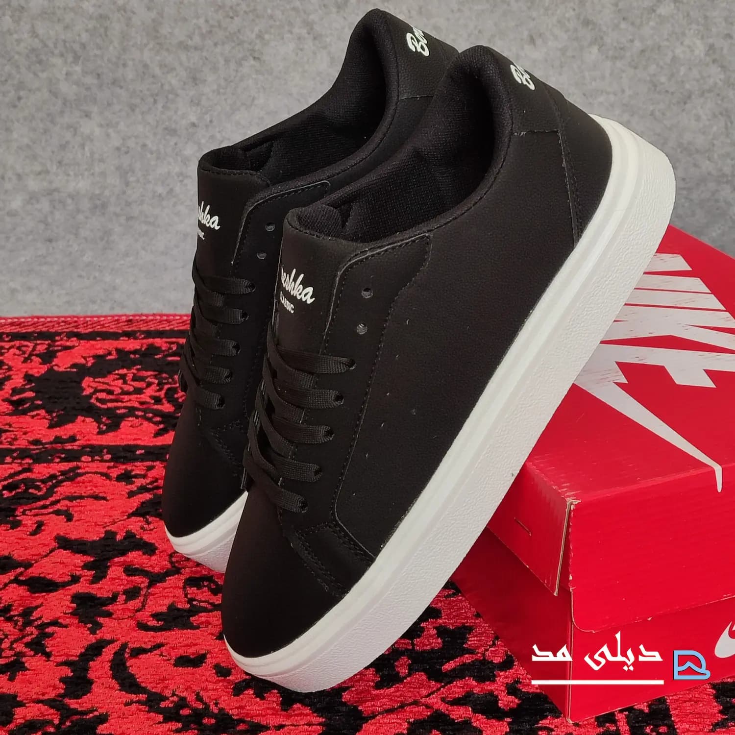 کفش کتانی زنانه ونس برشکا مشکی سفید | vans bershka