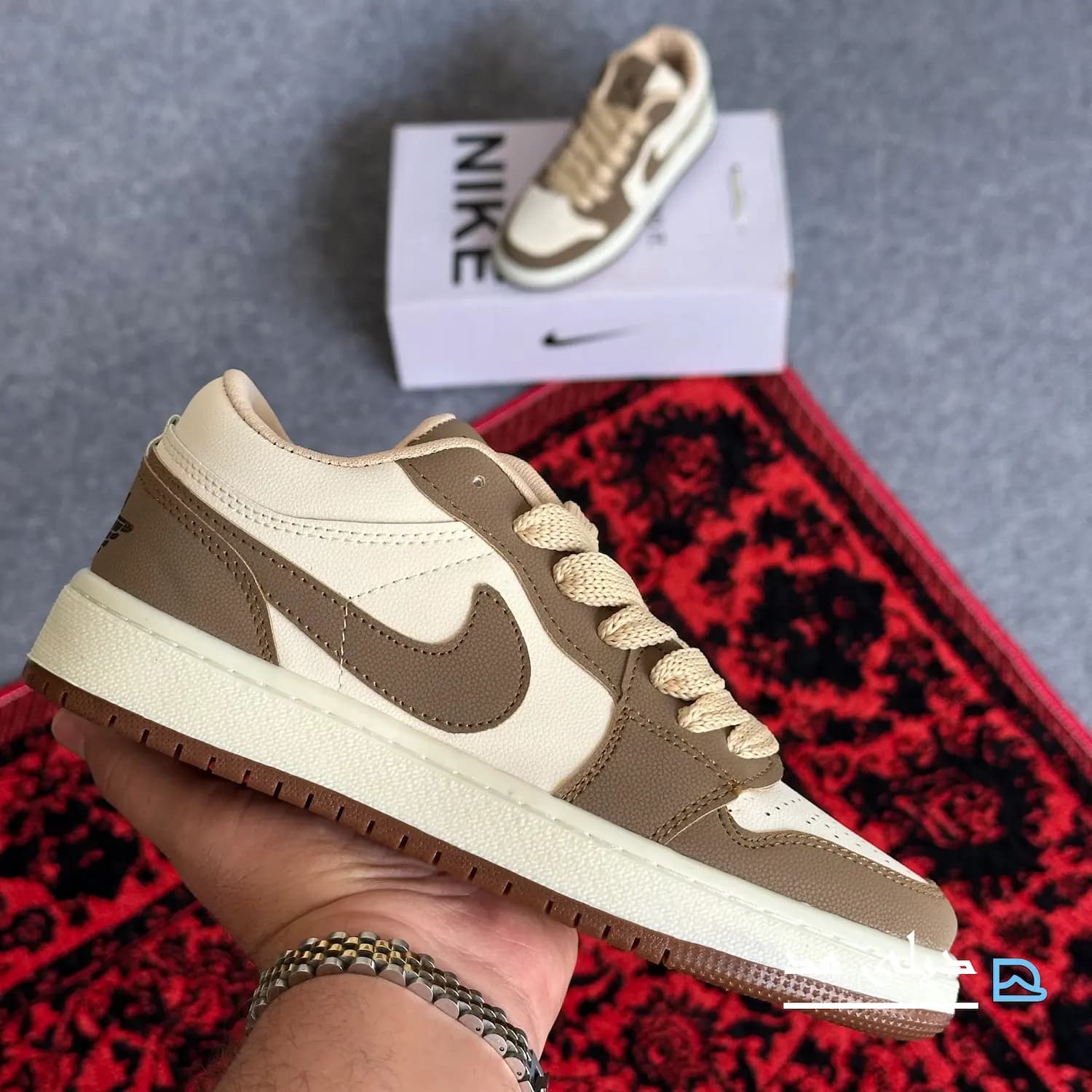 کتانی زنانه نایک ایر جردن 1 قهوه ای کرم | Nike Air jordan 1 — تصویر ۳