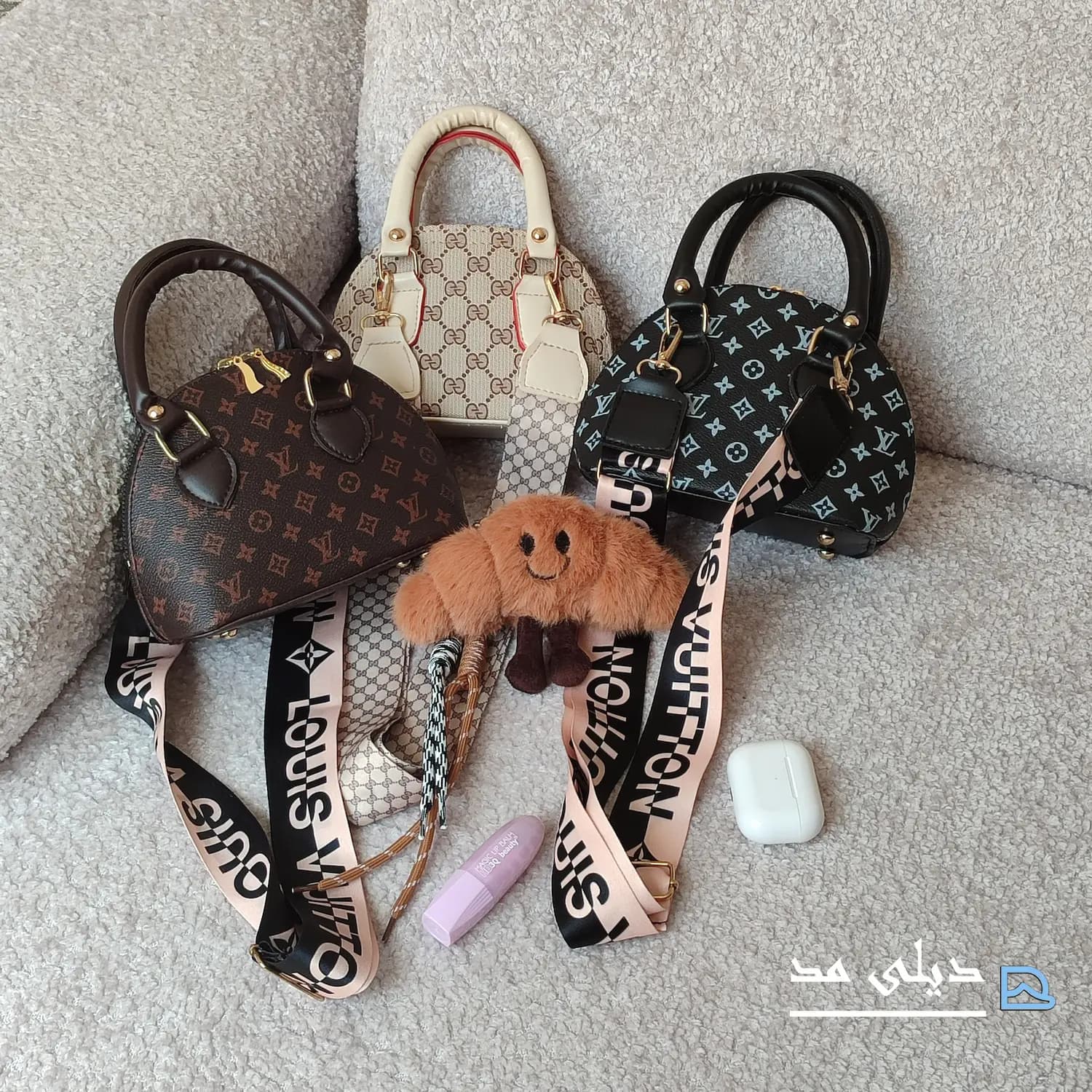 کیف دستی و دوشی زنانه و دخترانه مدل ال وی هلالی کد 10001