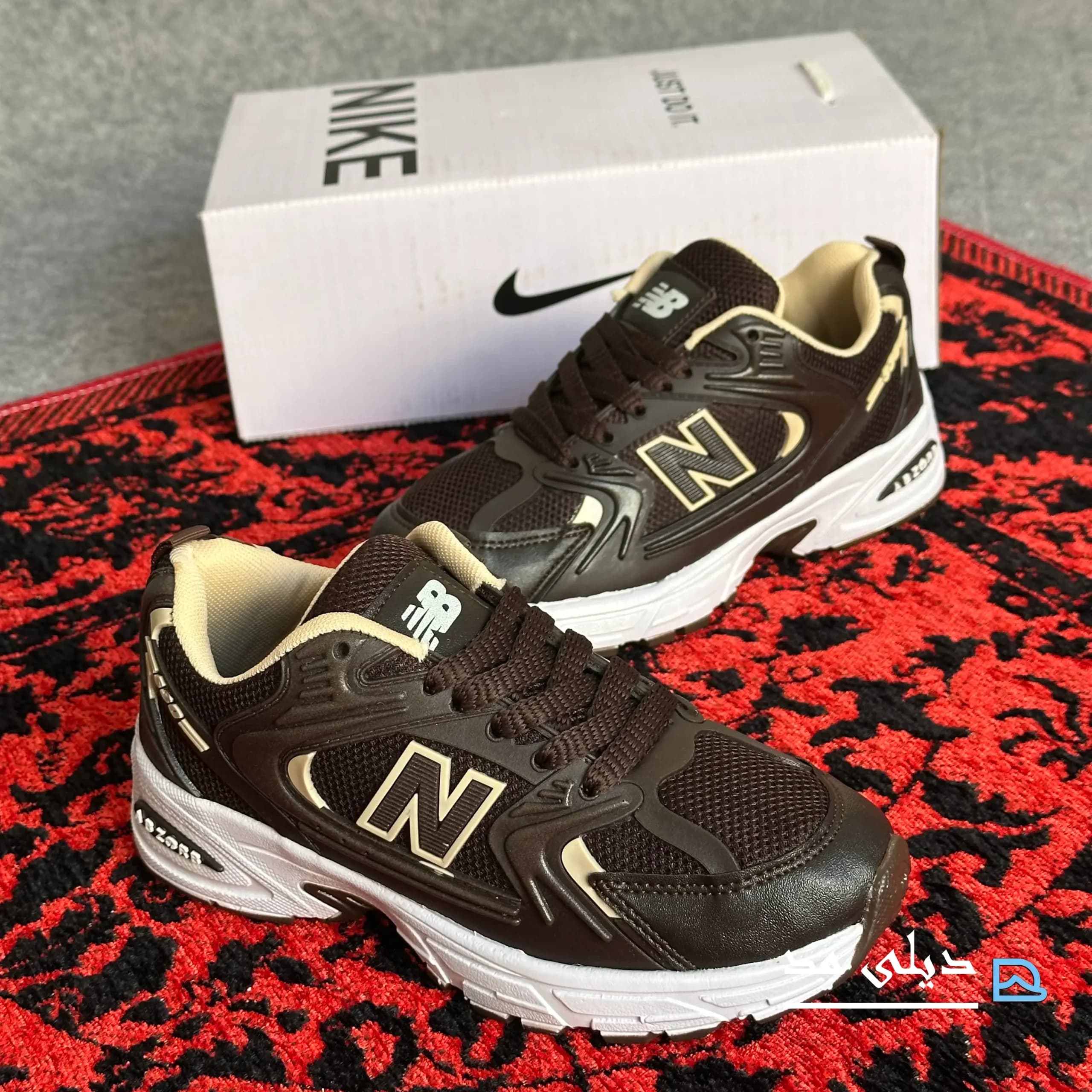کتانی زنانه نیوبالانس 530 قهوه ای کرم سفید | newbalance 530 — تصویر ۶