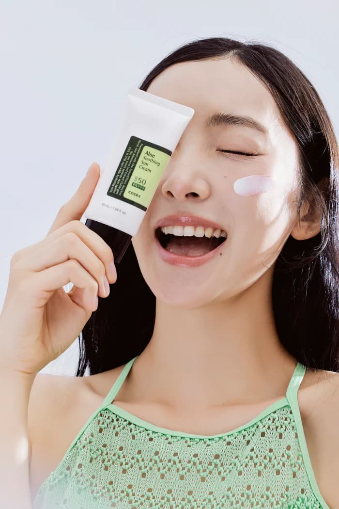 کرم ضدآفتاب کوزارکس حاوی عصاره آلوئه ورا SPF50 — تصویر ۲