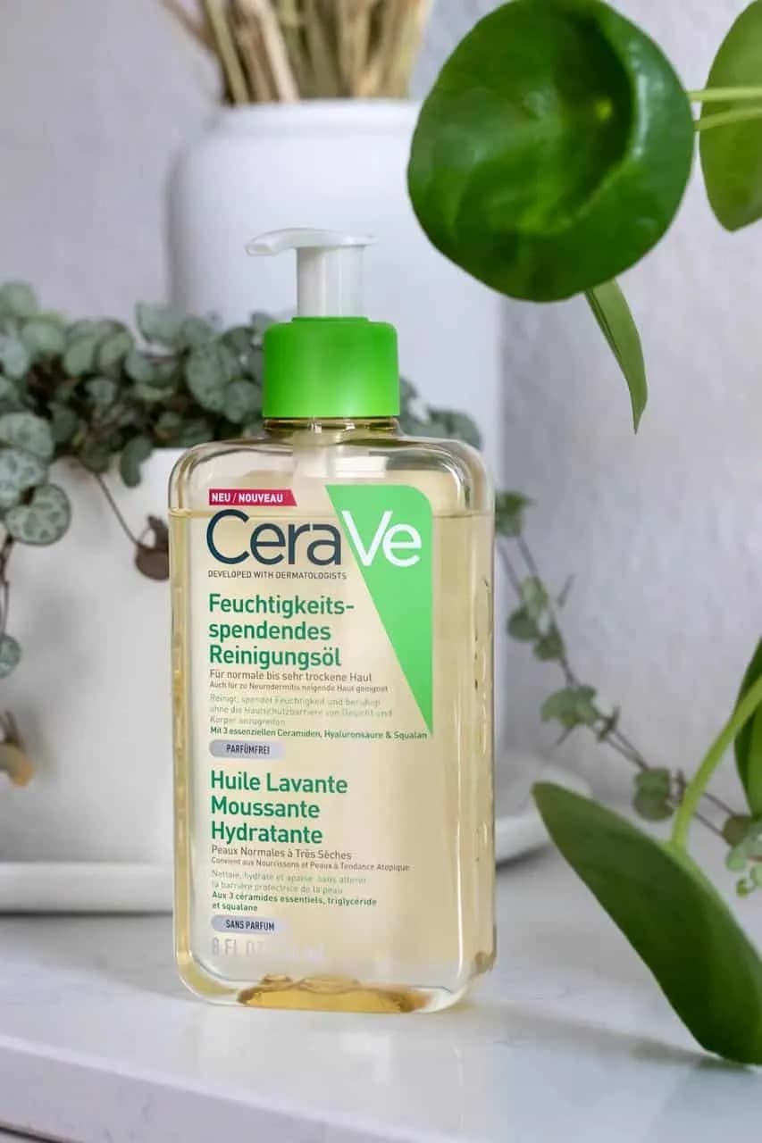 فوم شستشوی روغنی آبرسان سراوی Cerave — تصویر ۶