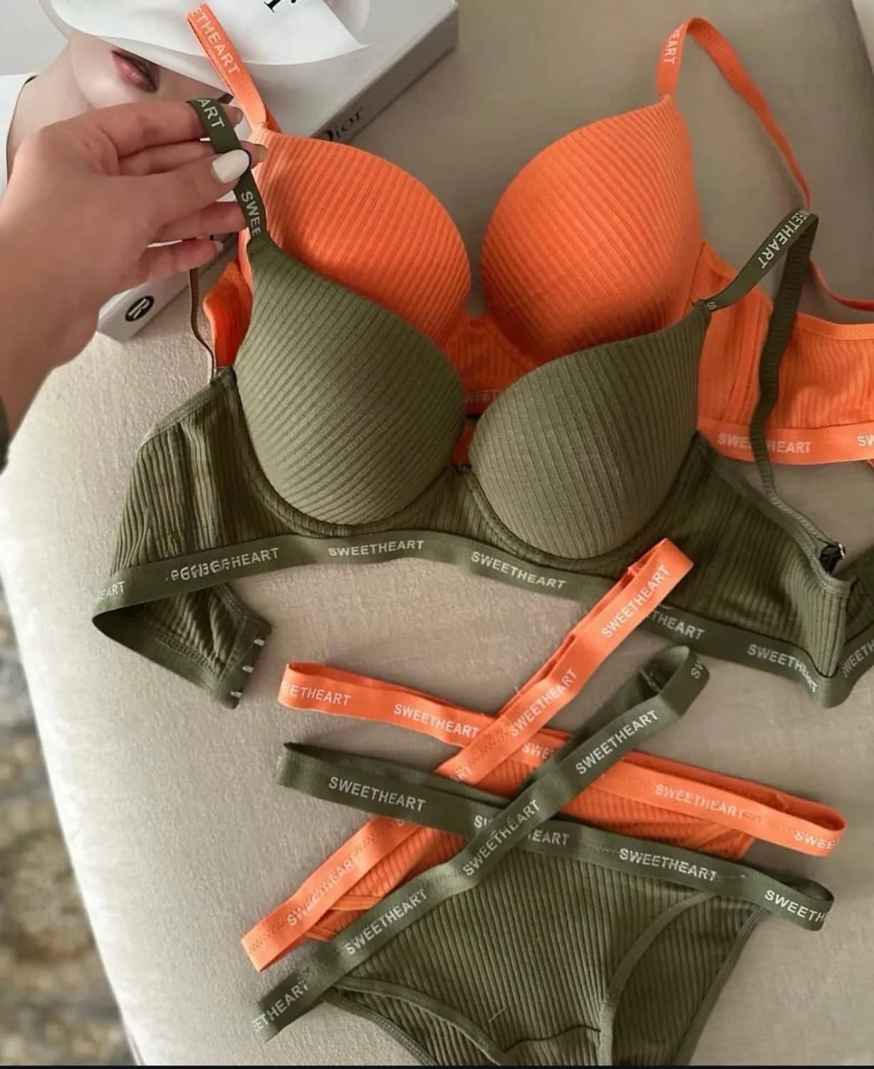 ست شورت و سوتین اسفنجی کبریتی تمام نخ نیم‌جک فنردار اسپرت — تصویر ۴