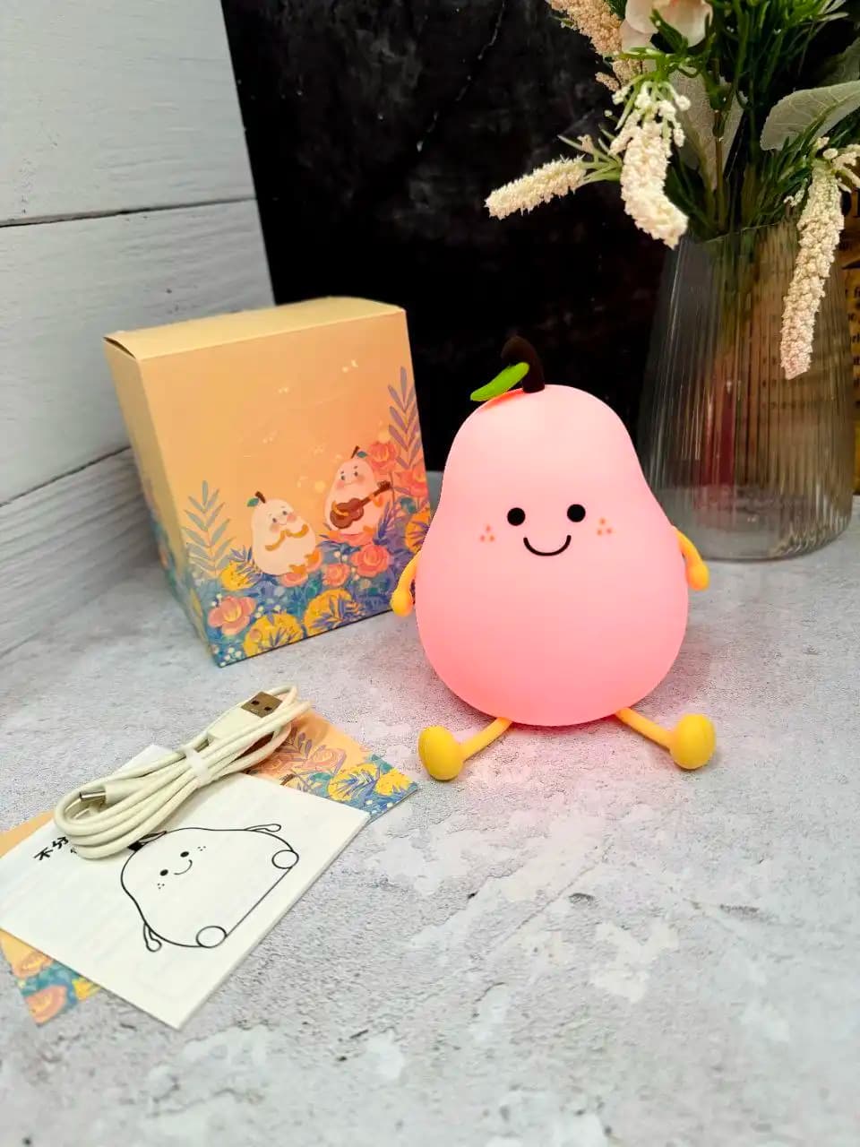 چراغ خواب گلابی — تصویر ۶