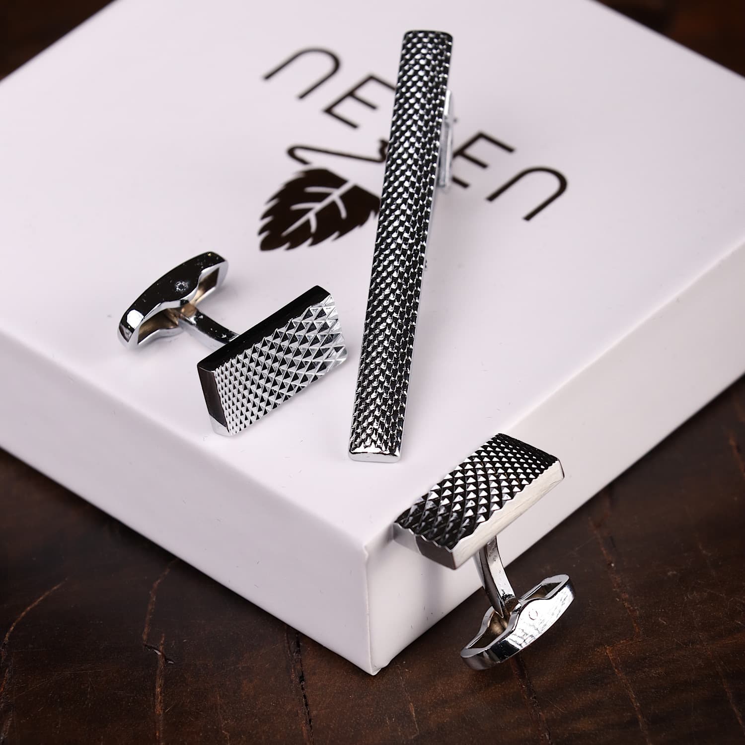 دکمه سردست و گیره کراوات نقره‌ای NESEN کد N19