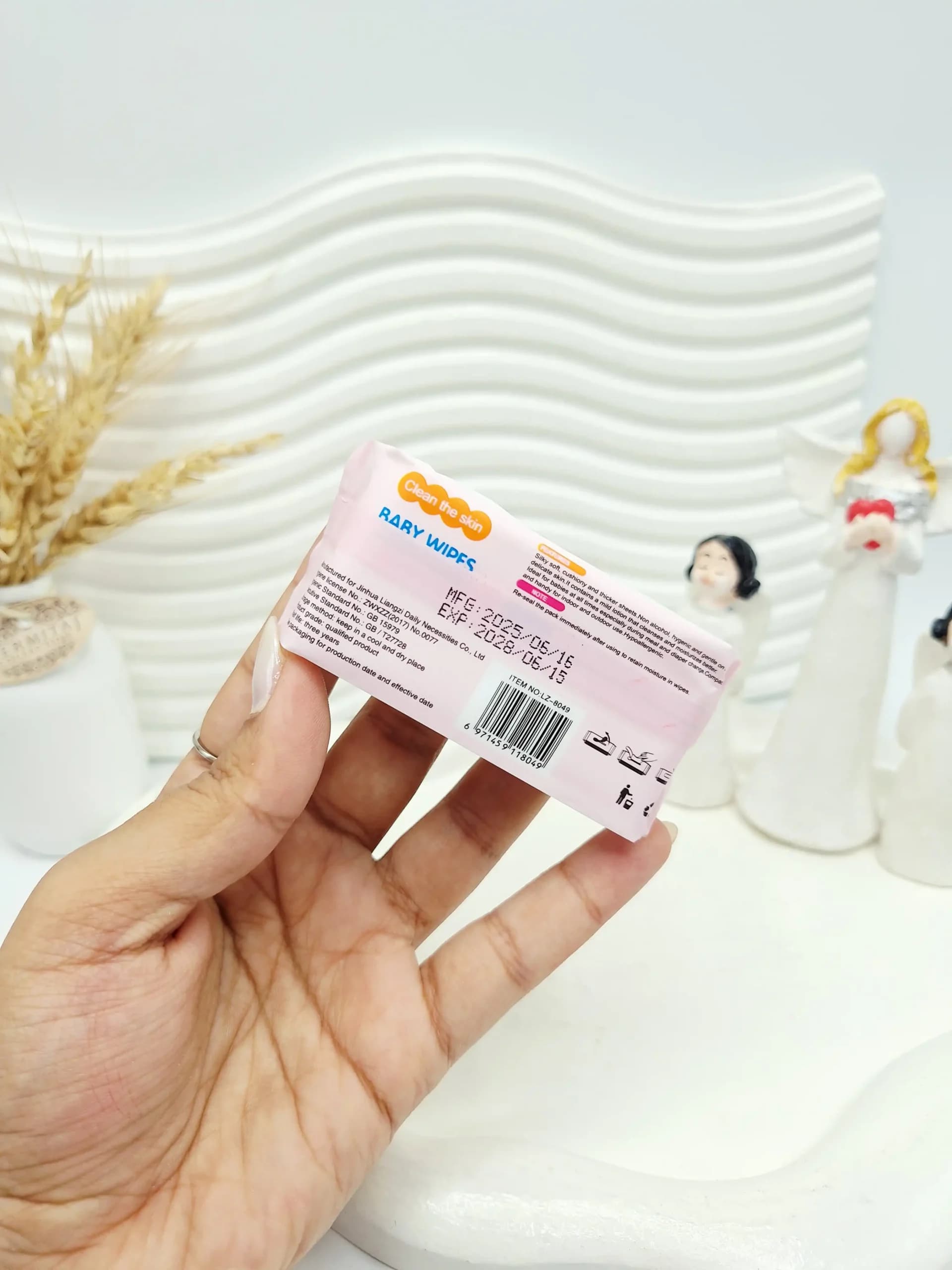 دستمال مرطوب 8 عدی طرح مادر و بچه BABY WIPES کد 8049