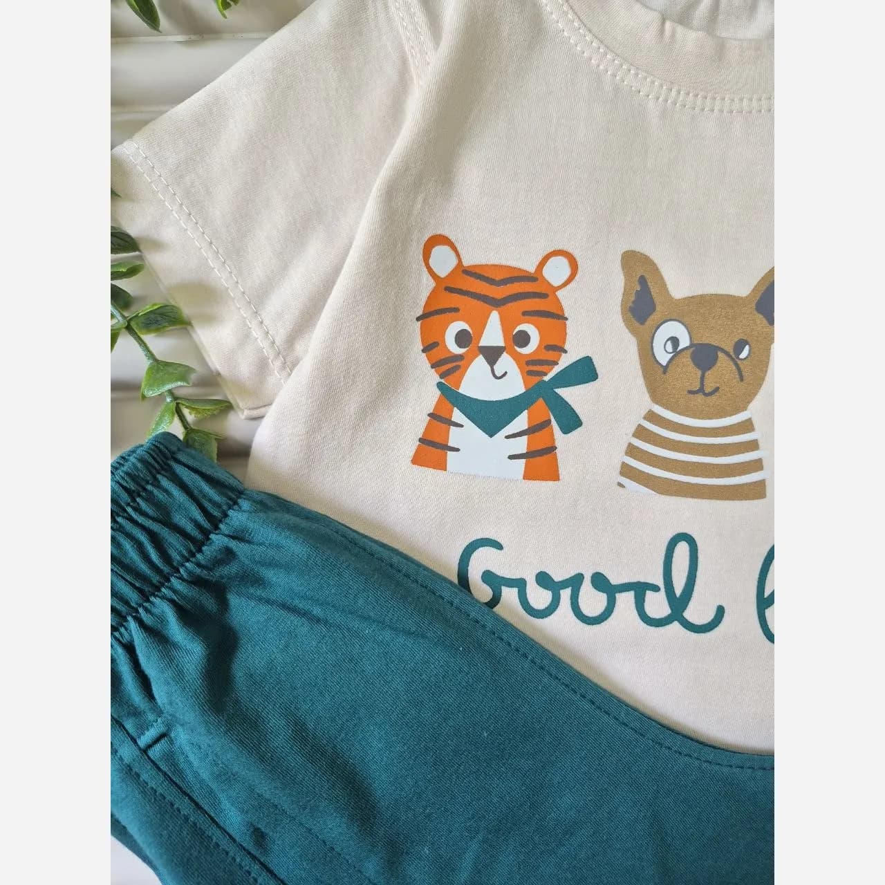 ست تیشرت و شلوارک راحتی بچگانه طرح حیوانات Good Boy نخ پنبه اعلا سایز 40 تا 50 — تصویر ۱۱