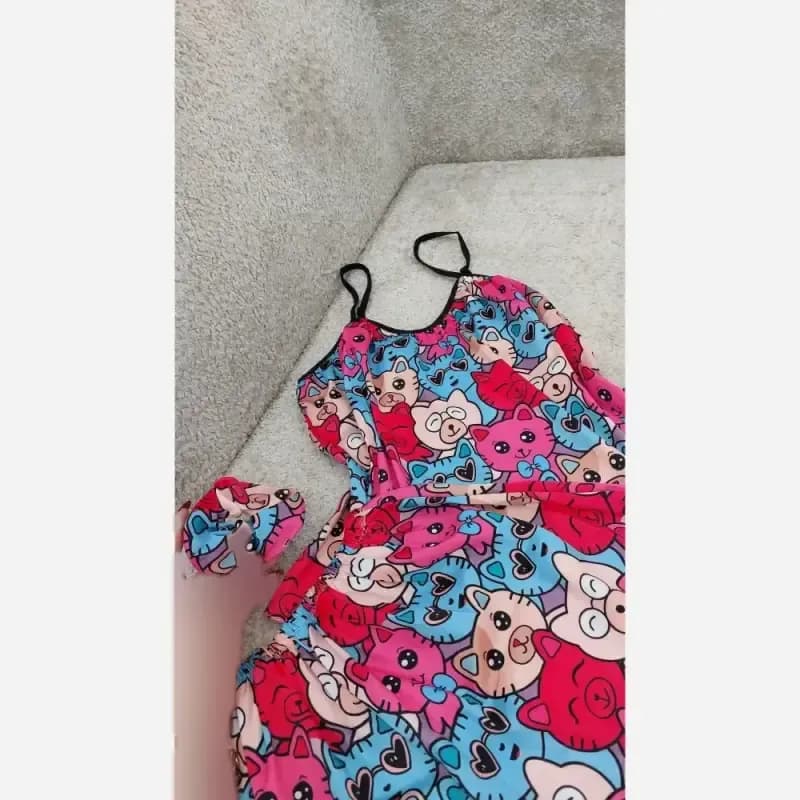 لباس خواب ساتن کش ابریشمی وارداتی فری سایز طرح دخترونه زیبا — تصویر ۴