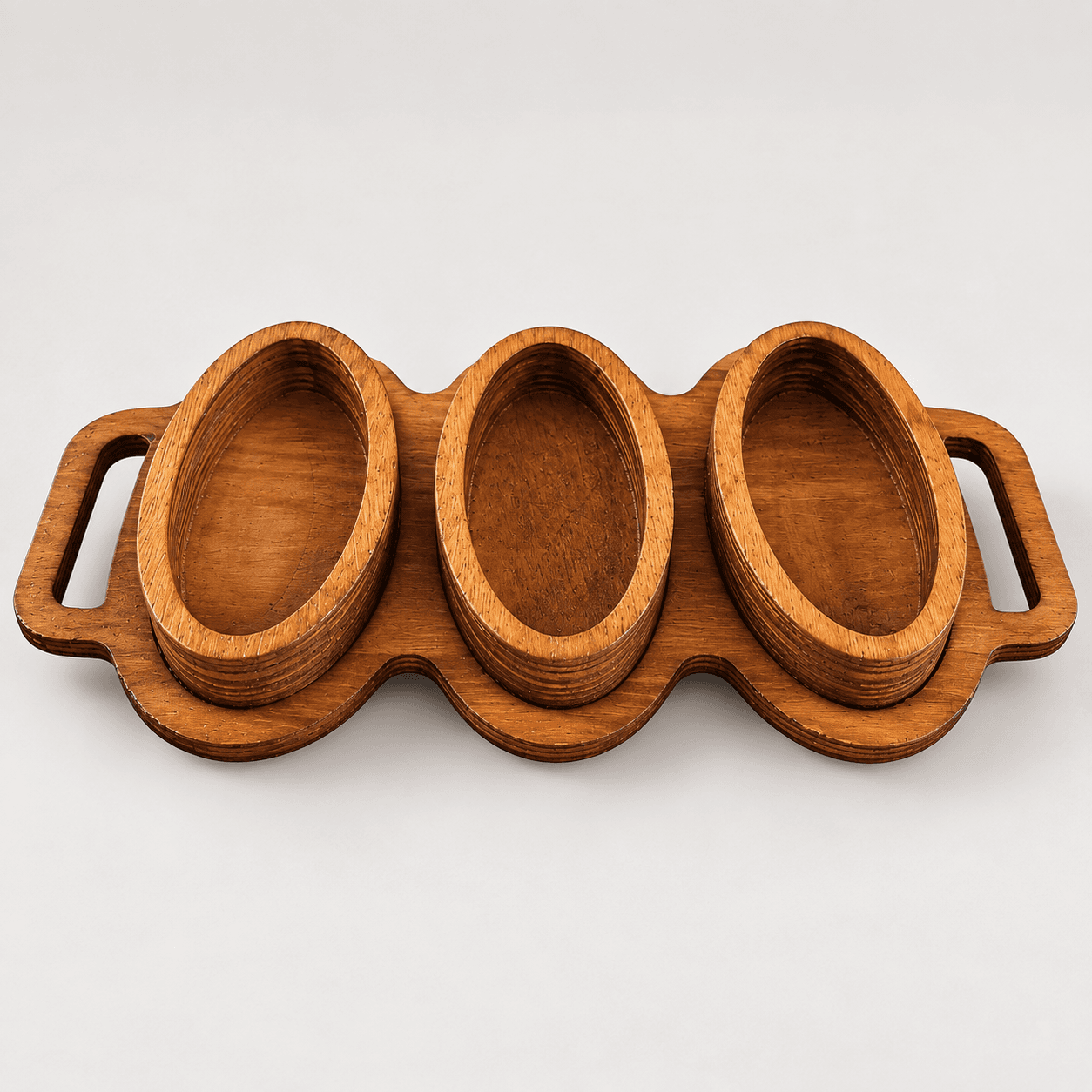 اردوخوری چوبی سه‌خانه بیضی