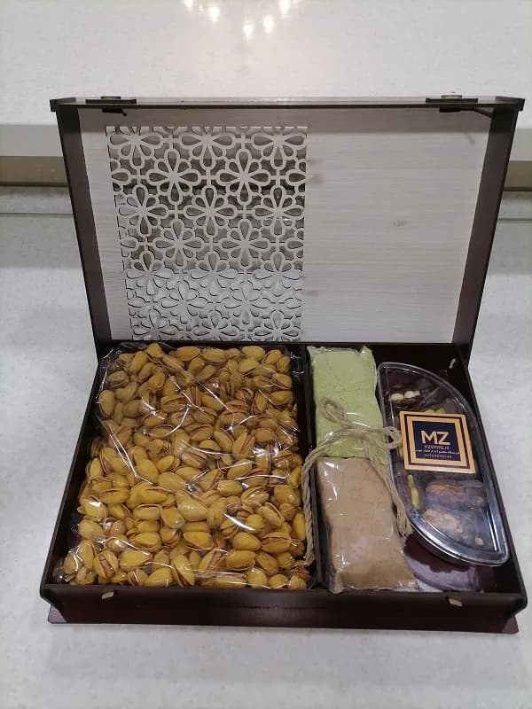 پکیج سوغاتی سیرجانی(هدیه سازمانی لاکچری)