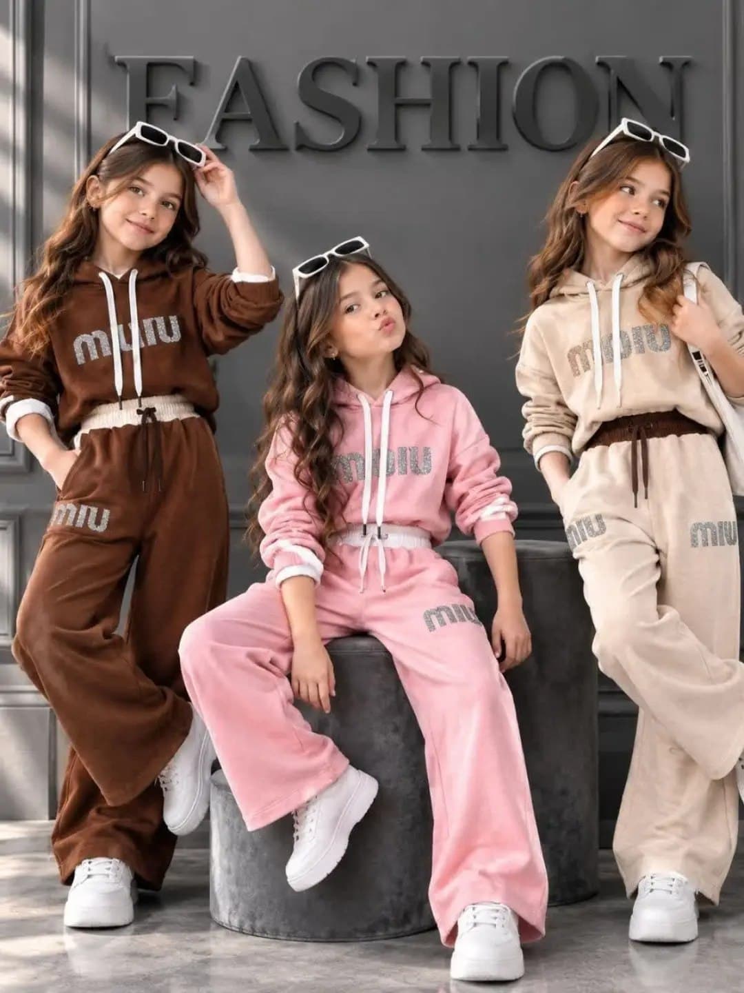 هودی و شلوار miumiu
